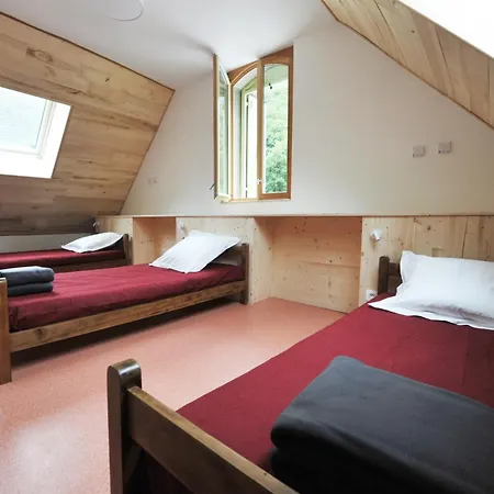 De L Ours - Gr10 - Saint Michel Hostel Borce